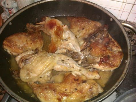 Aggiungere un po' di rosmarino e un pizzico di peperoncino (facoltativo) ed aggiungere un pochino di. Ricette e delizie in pentola: Cosce di pollo al limone