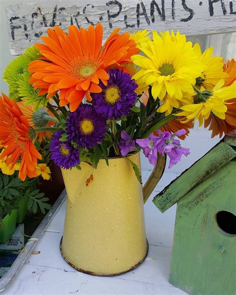 Fromyouflowers.com has been visited by 10k+ users in the past month A little bouquet to brighten your day! | Floral ...