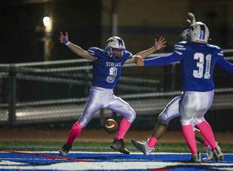 Warren Hills football shuts out rival Hackettstown to secure spot in