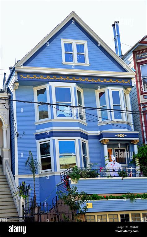 La Maison Bleue De Maxime Le Forestier A San Francisco Almoire