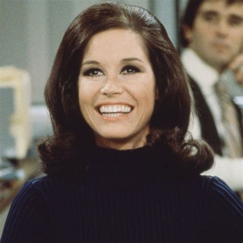a complete streaming guide to mary tyler moore s film and tv work
