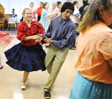 Square Dancing Lessons Attract Dozens From Mid Valley