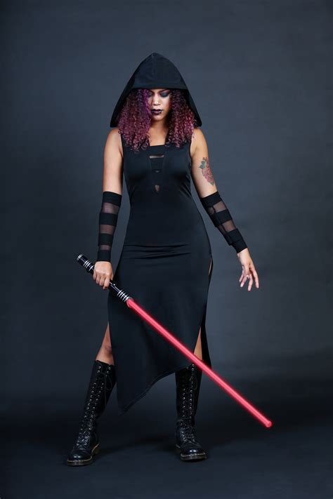Female Sith Lord Cosplay
