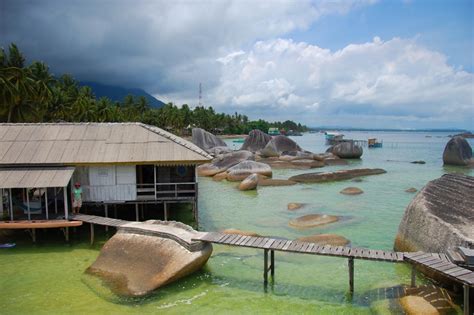Bentuk ikan berkepala gajah sering dilukis atau diukir menjadi candi (candi) sebagai ornamen. Selain Formasi Bebatuan Dramatis, Ini Pesona Lain Natuna ...