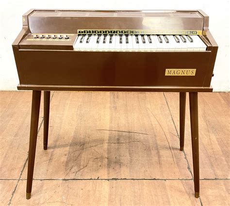 Lot Vintage Magnus Electric Chord Organ Model 391