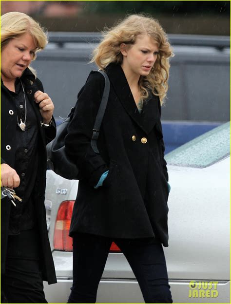 Photo Taylor Swifts Mother Andrea Diagnosed With Cancer 07 Photo