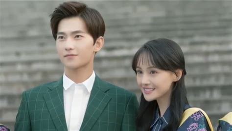 #love o2o #just one smile is very alluring #cdrama #love 020 #yang yang #zheng shuan #fjkgjgfdkslm i lov #i mean i need to know what nai he thought since if im not wrong he already knew who wei wei was #yang yang is art tbh #if victoria actually dated him she's iconic #they're so so shameless i love. Xiao Nai and Wei Wei. 🎀love o2o🎀 Yang Yang and Zheng ...