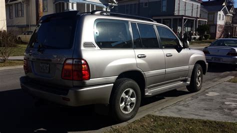 With its more luxurious interior than its predecessor and. 2002 Toyota Land Cruiser - Pictures - CarGurus