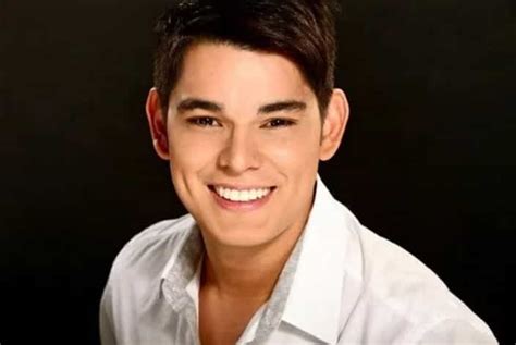 Top 10 Most Handsome Filipino Actors Kamicomph