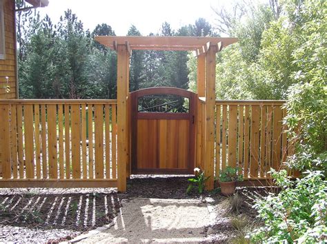 How to make the easiest wooden garden gate arch inexpensively! Cedar Fence, Arbor and Gate - Fine Homebuilding