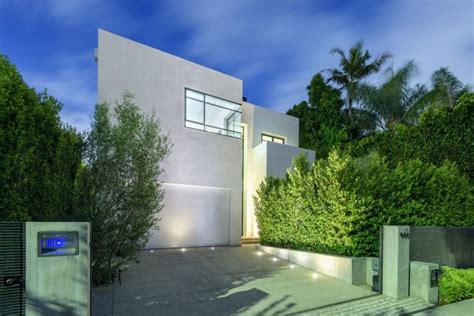 Thoughtfully Designed West Hollywood Modern Home