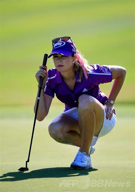 Un choix unique de tenue golf femme disponible dans notre magasin. Épinglé sur Tenue jupe