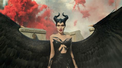Maleficent Mistress Of Evil 2019 Movie Wallpapers Wallpaper Cave