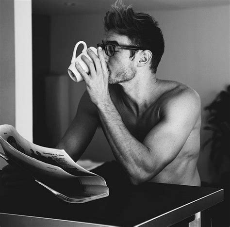 Hombres Tomando Café ¡la Trend Que Enciende Instagram Estilodf Men Beautiful Men Guys