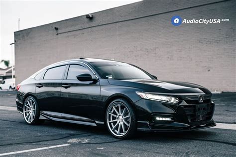 Custom offsets llc is not responsible or liable for the information posted on this site. 20" Ferrada Wheels FR4 Silver Machined with Chrome Lip ...