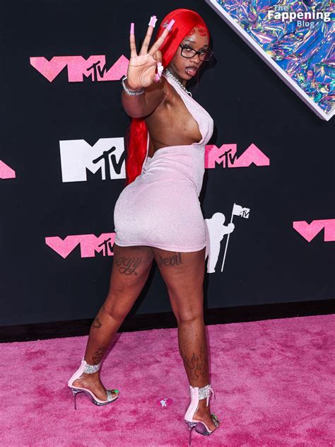 sexyy red poses braless at the mtv video music awards 7 photos thefappening