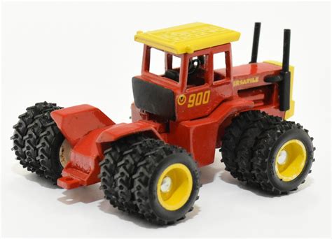164 Versatile 900 Tractor 1997 Dakota Fest Daltons Farm Toys
