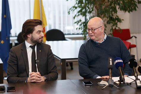 Jean Luc Crucke Mr Rejoint Les Engagés Lassé Des “tendances Trumpistes” De Georges Louis