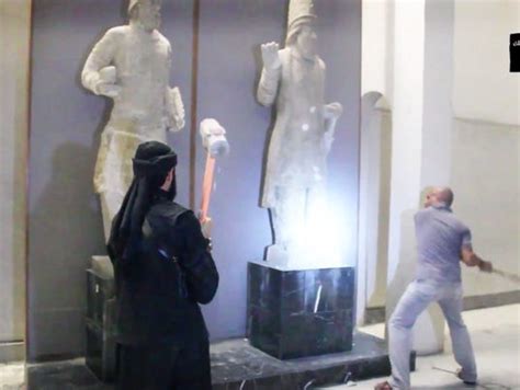 Islamic State Fighters Destroy Iraq Antiquities