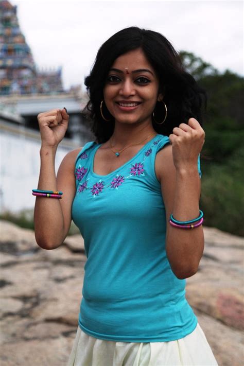 Janani Iyer Hot Navel In Paagan Photos Indian Sexy Actress Pics