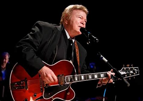 Roy Clark Country Guitar Virtuoso ‘hee Haw Star Has Died Everythinggp