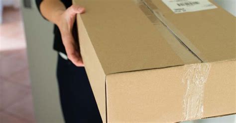 Cómo etiquetar un paquete para envío Embalia