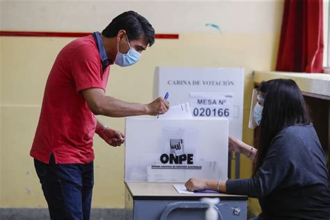 Los comicios de este domingo son los más grandes en la historia de méxico debido a la cantidad de puestos públicos que están en disputa, 20 mil 415 cargos. Elecciones 2021: conoce los horarios del voto escalonado ...