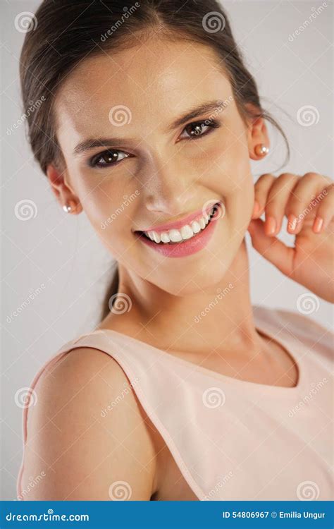 Young Woman Wearing Pearl Earrings Stock Image Image Of Brunette