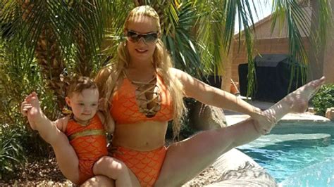 Coco Austin And Daughter Chanel Rock Matching Swimsuits While Striking The Same Yoga Pose Wgrz Com