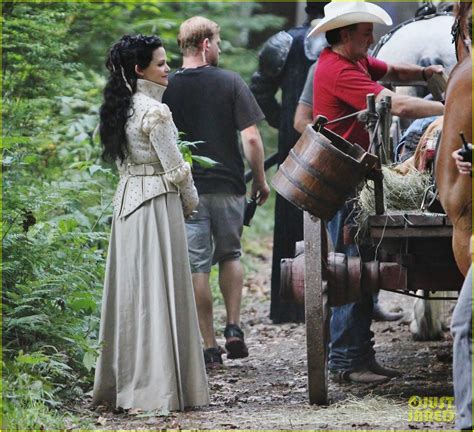Ginnifer Goodwin And Josh Dallas Costumes For Once Upon A Time Photo 2699863 Ginnifer