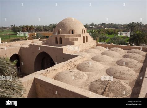 New Gourna Village Mosque By Hassan Fathy Egypt Stock Photo Alamy