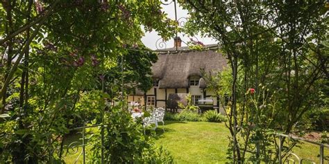 This Idyllic Cotswold Cottage Is The Perfect Staycation For 2021