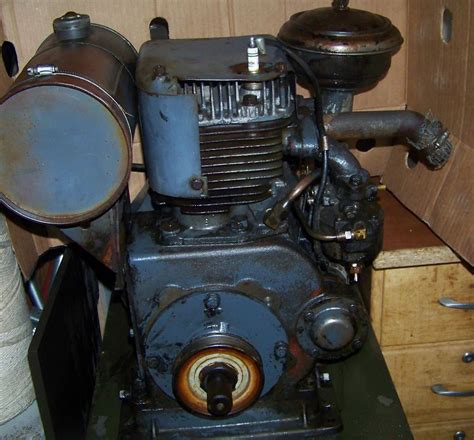 4 Cylinder Wisconsin Engine Parts