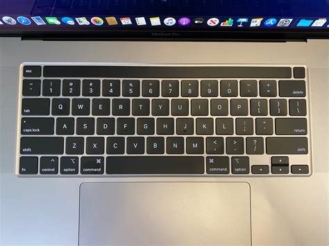 A Closer Look At The Improved Keyboard On The New Macbook Pro Reveals