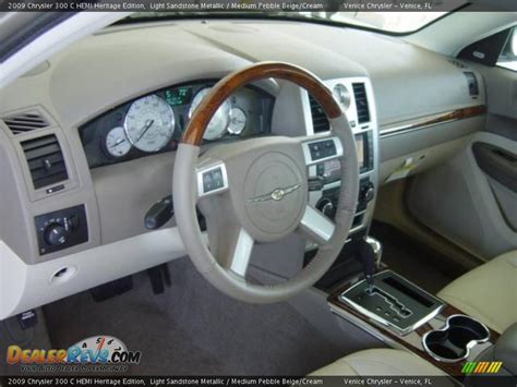 2009 Chrysler 300 C Hemi Heritage Edition Light Sandstone Metallic