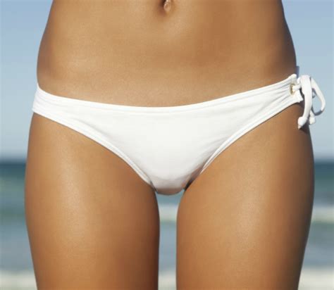 The Right Way To Shave Your Bikini Line Stylecaster