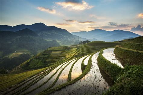 10 Awesome Reasons to Visit Vietnam