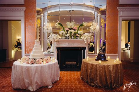 We have a couple of venues in houston that we just love and houston oaks country club is definitely one of them! Houston Country Club Wedding by Jonathan Ivy
