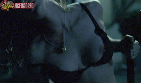 Naked Asia Argento In Boarding Gate