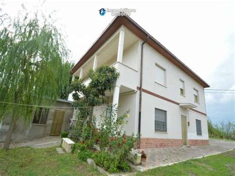 Property For Sale In Abruzzo Chieti Roccaspinalveti Italy Property