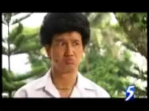 Avendo bisogno di lavoratori che comandino, chu kang assume bang, che è tutto muscoli e senza cervello. Phua Chu Kang Mimicking Ris Low - YouTube