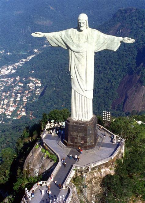 (우리나라의) 의료지원에 대한 고마움을 표시한 것이다. 紫 微 垣 브라질 거대 예수상. Cristo Redentor