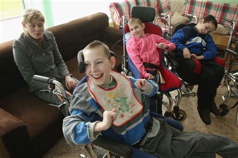 La catastrophe nucléaire de tchernobyl  t͡ʃɛʁnɔbil est un accident nucléaire majeur survenu le 26 avril 1986 dans la centrale nucléaire v.i. Les enfants de Tchernobyl