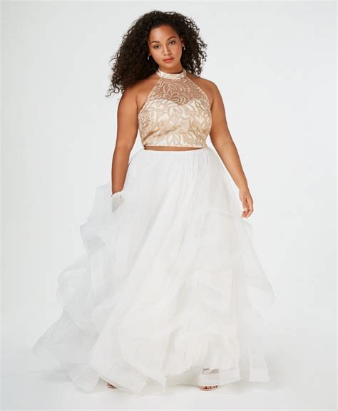 Here Are Perfectly Pretty Plus Size Prom Dresses