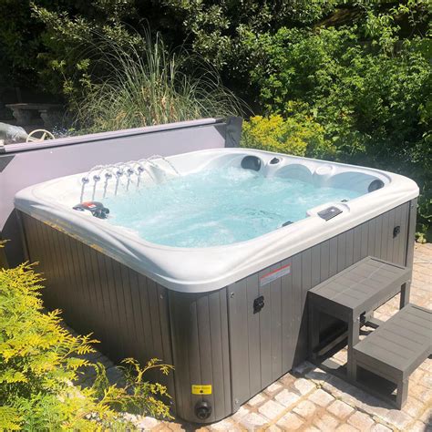 Hot Tub Master Sunshine Bay 40 Jet 6 Person Hot Tub Delivered And Installed Costco Uk