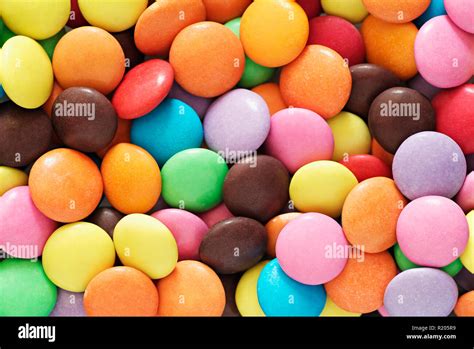 Caramelos De Chocolate De Colores Fotografías E Imágenes De Alta