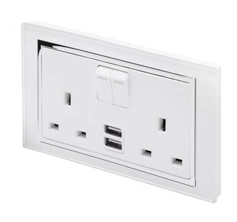 Crystal Ct 21a Usb And 13a Dp Double Plug Socket With Switch White