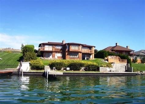 Compare the best travel sites. Northshore Lake Chelan Waterfront Retreat | Sage Vacation ...