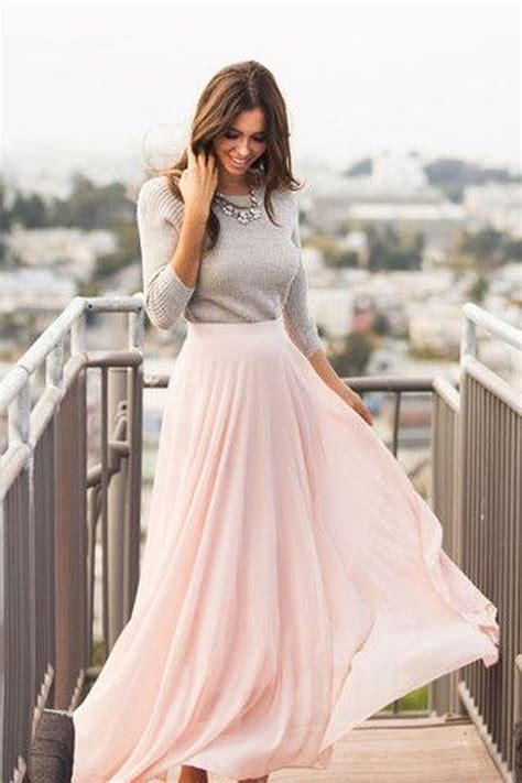 43 Cute Maxi Skirt Outfits To Impress Everybody