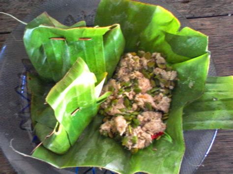 Resep dan cara memasak botok tempe teri dan lamtoro yang lezat bahannya adalah : Resep Makanan Botok Bumbu Jawa | Resep Makanan